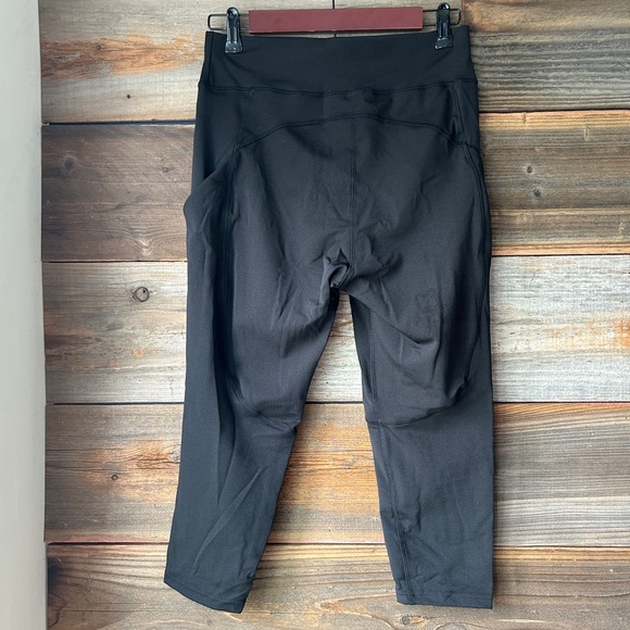 NEW Pop Fit Capri Length Leggings - Picture 4 of 9